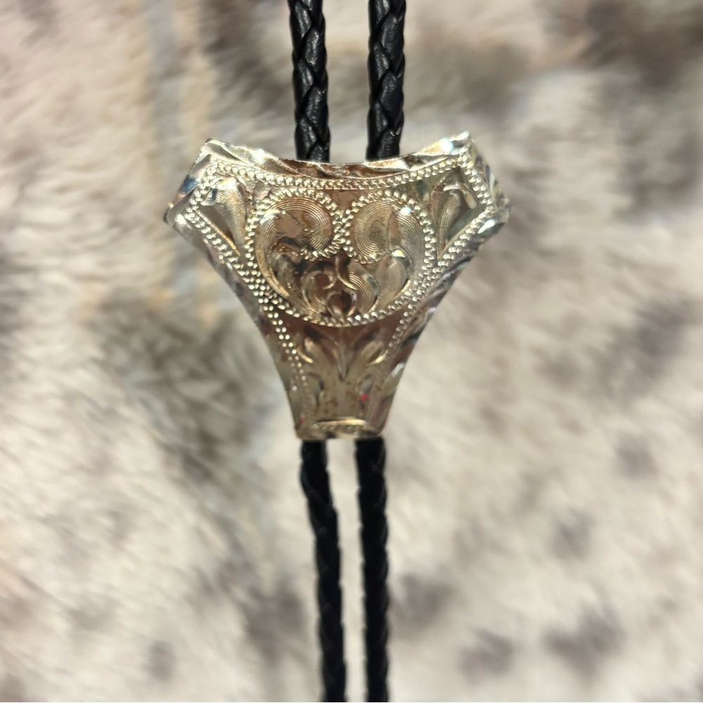 MENS DOUBLE S ENGRAVED BOLO TIE